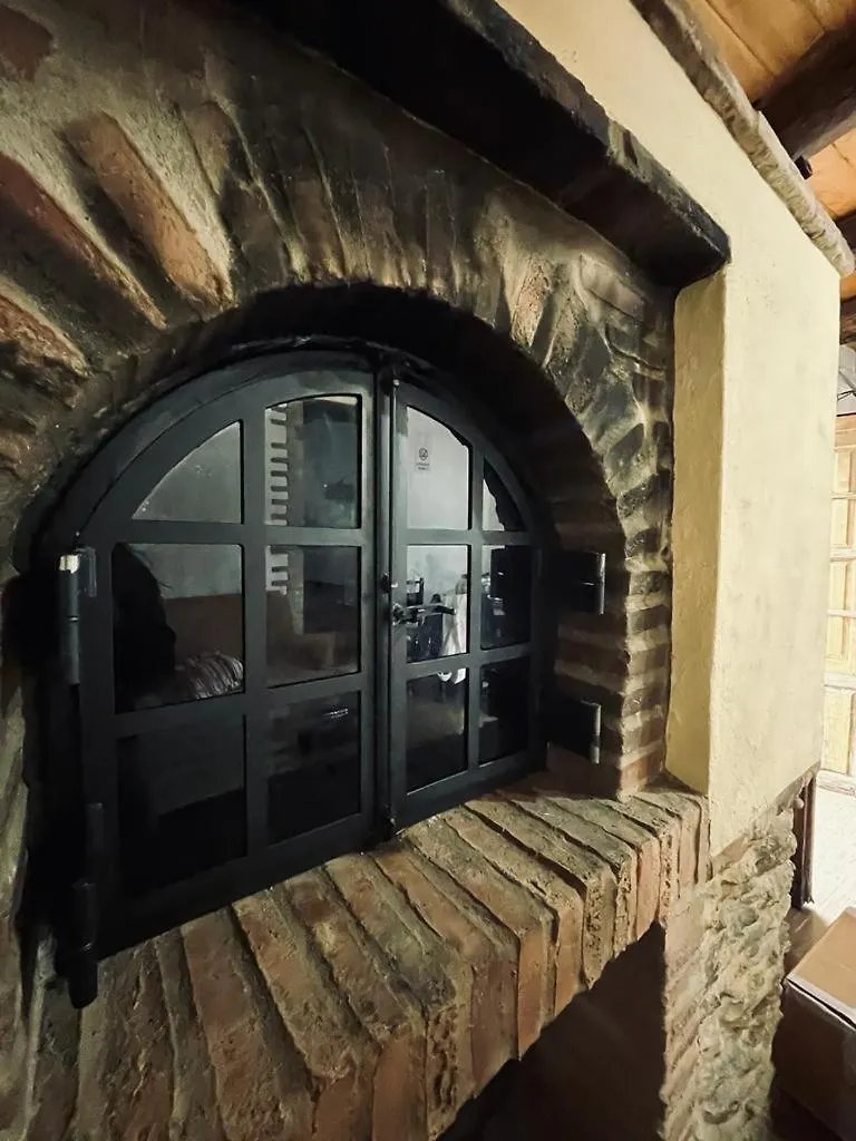 בית הארחה ארקנה 	La Casa Del Castano בית כפרי